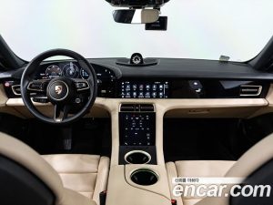Porsche Taycan Base 2024 года из Южной Кореи