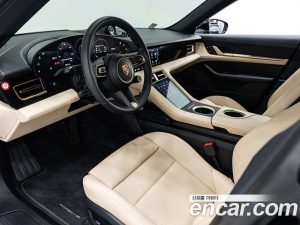Porsche Taycan Base 2024 года из Южной Кореи