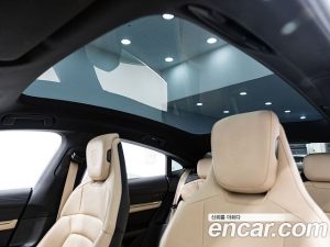 Porsche Taycan Base 2024 года из Южной Кореи