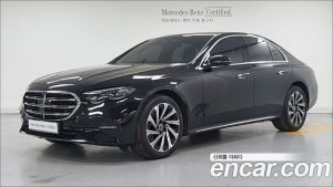 Mercedes-Benz E-Class E300 4MATIC Exclusive 2024 года из Южной Кореи