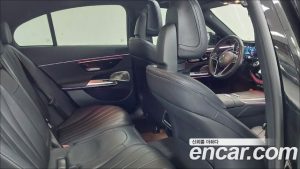 Mercedes-Benz E-Class E300 4MATIC Exclusive 2024 года из Южной Кореи
