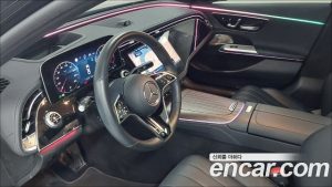 Mercedes-Benz E-Class E300 4MATIC Exclusive 2024 года из Южной Кореи