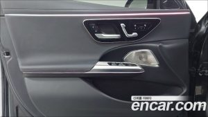 Mercedes-Benz E-Class E300 4MATIC Exclusive 2024 года из Южной Кореи