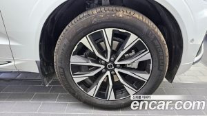 Volvo XC60 B5 ULTIMATE Bright 2024 года из Южной Кореи