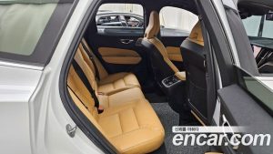 Volvo XC60 B5 ULTIMATE Bright 2024 года из Южной Кореи