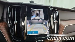 Volvo XC60 B5 ULTIMATE Bright 2024 года из Южной Кореи
