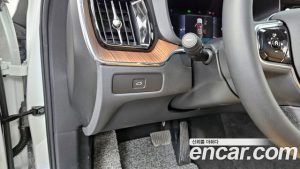 Volvo XC60 B5 ULTIMATE Bright 2024 года из Южной Кореи