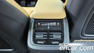 Volvo XC60 B5 ULTIMATE Bright 2024 года из Южной Кореи