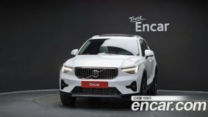 Volvo XC40 B4 ULTIMATE Bright 2024 года из Южной Кореи
