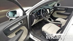 Volvo XC40 B4 ULTIMATE Bright 2024 года из Южной Кореи