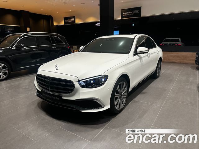 Mercedes-Benz E-Class E350 4MATIC Exclusive 2023 года из Кореи