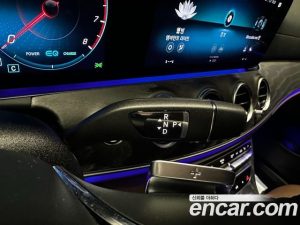 Mercedes-Benz E-Class E350 4MATIC Exclusive 2023 года из Южной Кореи