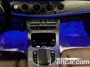 Mercedes-Benz E-Class E350 4MATIC Exclusive 2023 года из Южной Кореи