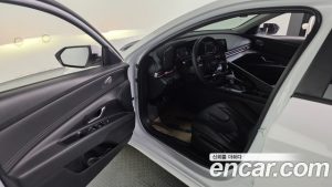 Hyundai AVANTE 1.6 2025 года из Южной Кореи