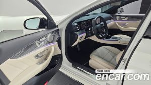 Mercedes-Benz E-Class E53 AMG 4MATIC+ 2023 года из Южной Кореи