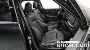 Mini Countryman CLASSIC Plus COMFORT PACK 2023 года из Южной Кореи