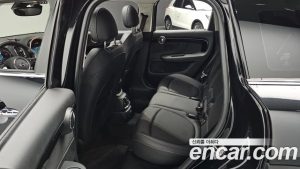 Mini Countryman CLASSIC Plus COMFORT PACK 2023 года из Южной Кореи