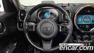 Mini Countryman CLASSIC Plus COMFORT PACK 2023 года из Южной Кореи