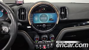 Mini Countryman CLASSIC Plus COMFORT PACK 2023 года из Южной Кореи