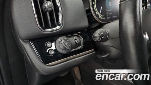 Mini Countryman CLASSIC Plus COMFORT PACK 2023 года из Южной Кореи