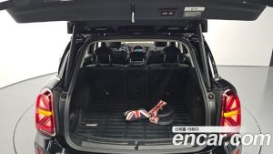 Mini Countryman CLASSIC Plus COMFORT PACK 2023 года из Южной Кореи