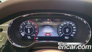 Bentley Bentayga 4.0 V8 EWB Azure 2025 года из Южной Кореи