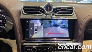 Bentley Bentayga 4.0 V8 EWB Azure 2025 года из Южной Кореи