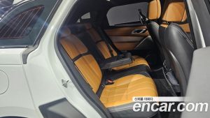 Land Rover Range Rover Velar 3.0 P400 R-Dynamic HSE 2023 года из Южной Кореи
