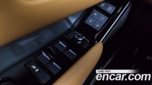 Land Rover Range Rover Velar 3.0 P400 R-Dynamic HSE 2023 года из Южной Кореи