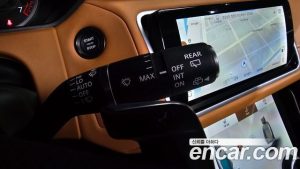 Land Rover Range Rover Velar 3.0 P400 R-Dynamic HSE 2023 года из Южной Кореи