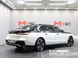 BMW 7-Series 750e xDrive M Sport 2024 года из Южной Кореи
