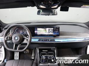 BMW 7-Series 750e xDrive M Sport 2024 года из Южной Кореи