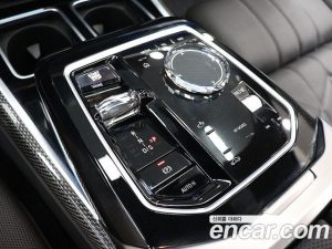 BMW 7-Series 750e xDrive M Sport 2024 года из Южной Кореи