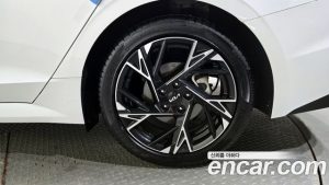 Kia K5 Signature 2024 года из Южной Кореи