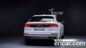 Audi Q8 45 TDI 4WD Premium 2023 года из Южной Кореи