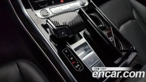 Audi Q8 45 TDI 4WD Premium 2023 года из Южной Кореи