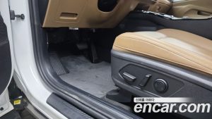 Kia Sorento Бензин 2.5T 2WD 2024 года из Южной Кореи