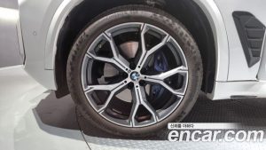 BMW X5 xDrive 40i M Sport 2025 года из Южной Кореи