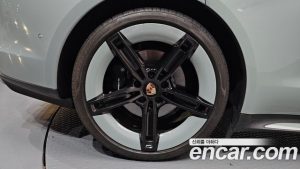 Porsche Taycan 4S 2025 года из Южной Кореи