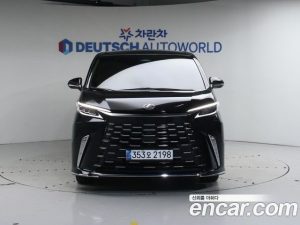 Lexus LM 500h Royal 2025 года из Южной Кореи