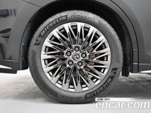 Lexus LM 500h Royal 2025 года из Южной Кореи