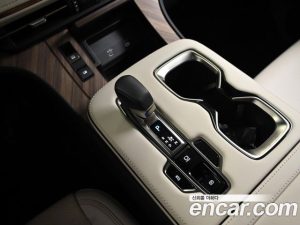 Lexus LM 500h Royal 2025 года из Южной Кореи