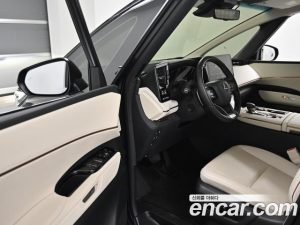 Lexus LM 500h Royal 2025 года из Южной Кореи