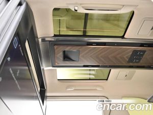 Lexus LM 500h Royal 2025 года из Южной Кореи