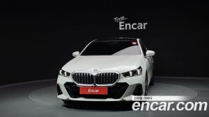 BMW 5-Series 520i M Sport 2024 года из Южной Кореи