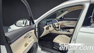 Genesis GV70 2.5T Бензин AWD 2025 года из Южной Кореи