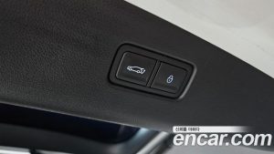 Genesis GV70 2.5T Бензин AWD 2025 года из Южной Кореи