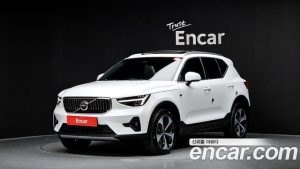 Volvo XC40 B4 Ultra Bright 2025 года из Южной Кореи