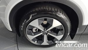 Volvo XC40 B4 Ultra Bright 2025 года из Южной Кореи