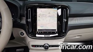 Volvo XC40 B4 Ultra Bright 2025 года из Южной Кореи